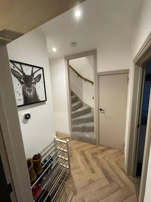 Cranford House 3 Bedroom Apartment 法利 0*,  英国
