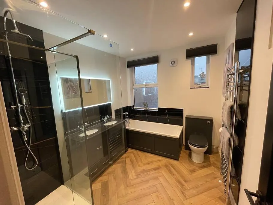 Cranford House 3 Bedroom Apartment 法利