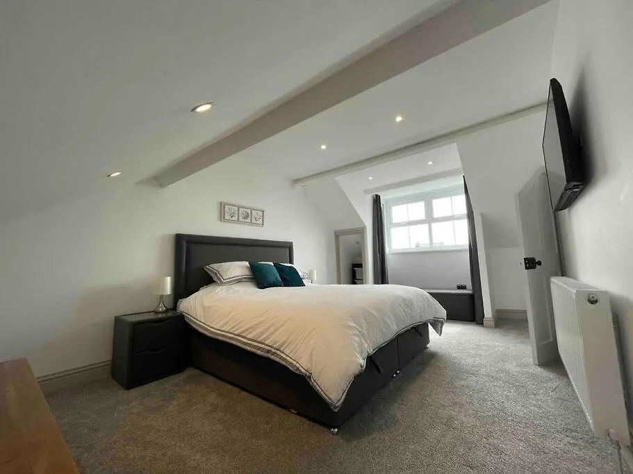 Cranford House 3 Bedroom Apartment 法利