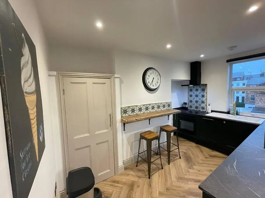 Cranford House 3 Bedroom Apartment 法利 英国